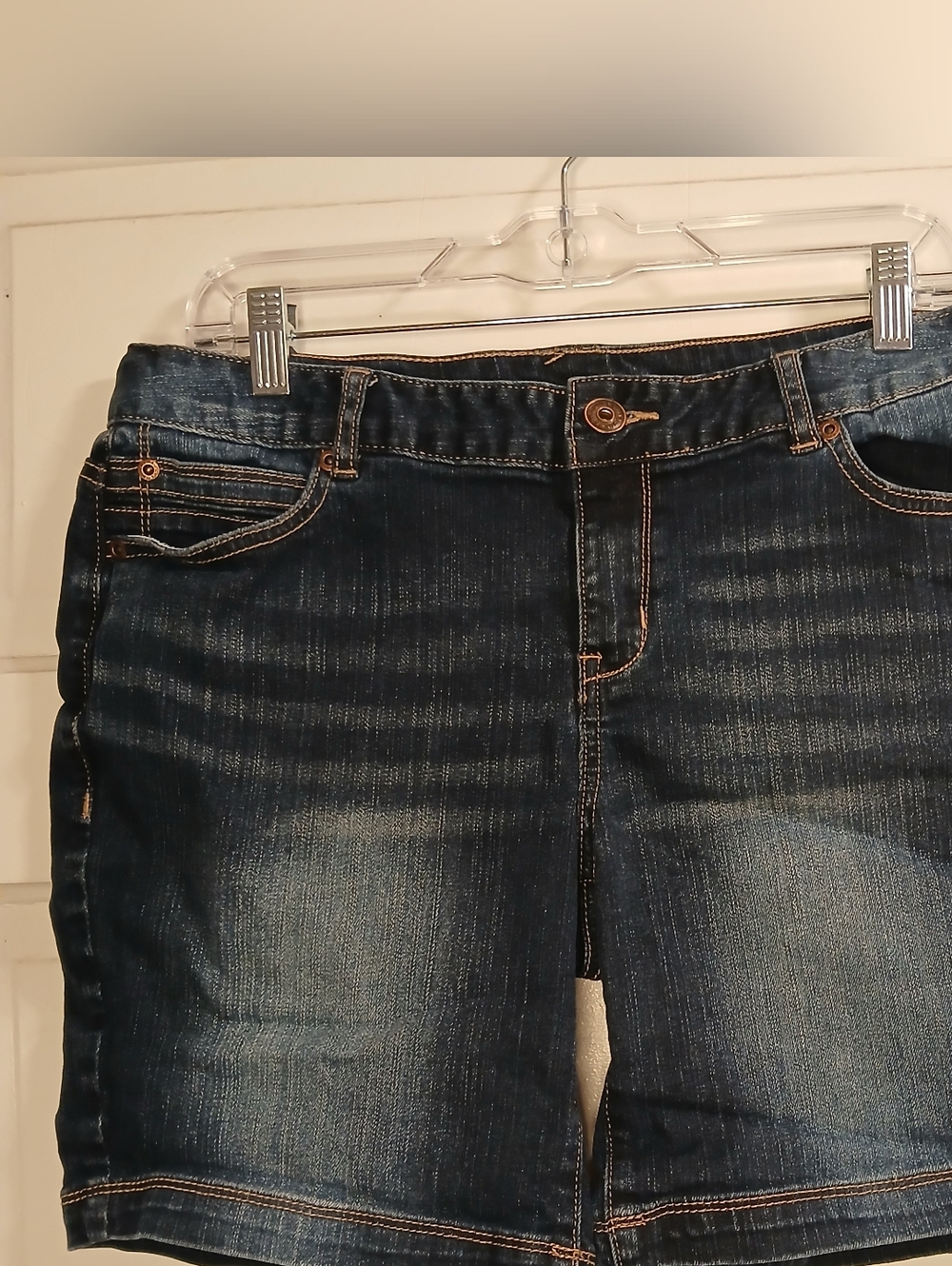 Maurices Denim Shorts Size 11/12 Dark Wash Mid Rise Stretch Faded Wash